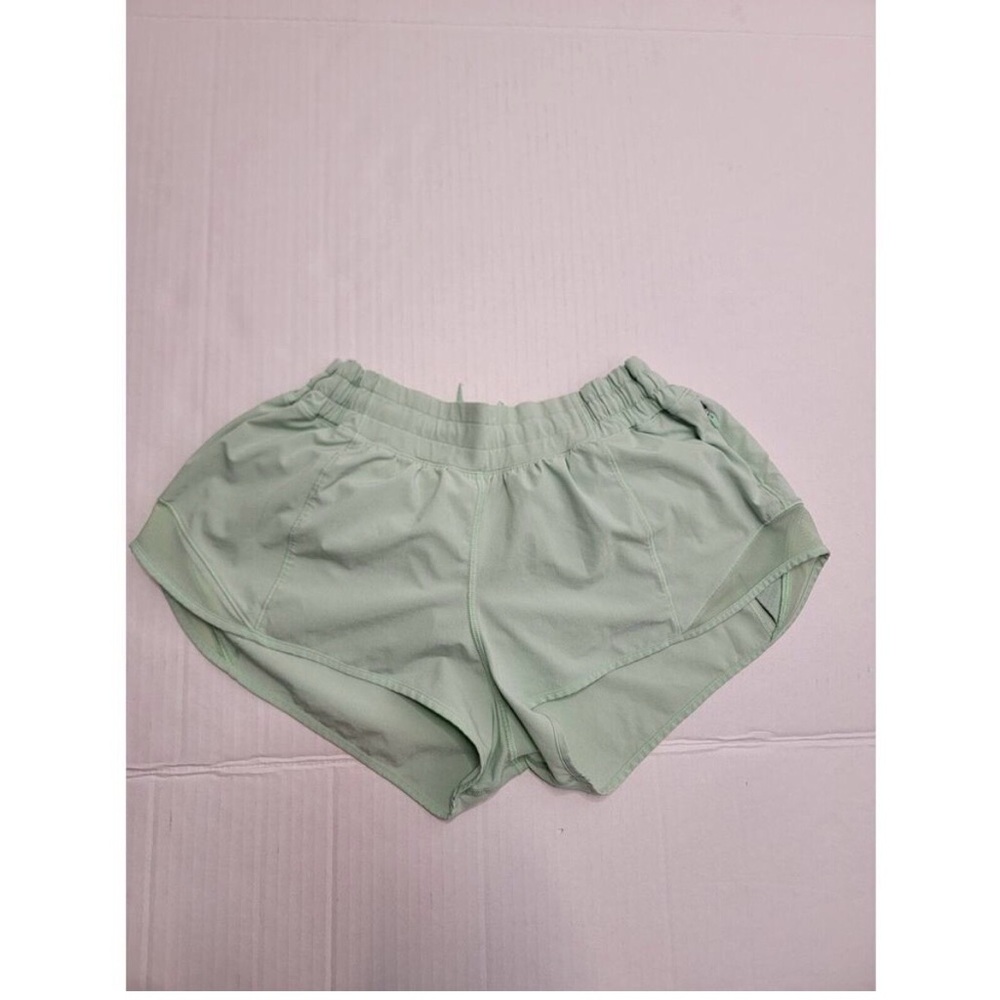 Lululemon Mint Green 2.5” Low Rise Athletic Shorts - Picture 5 of 12